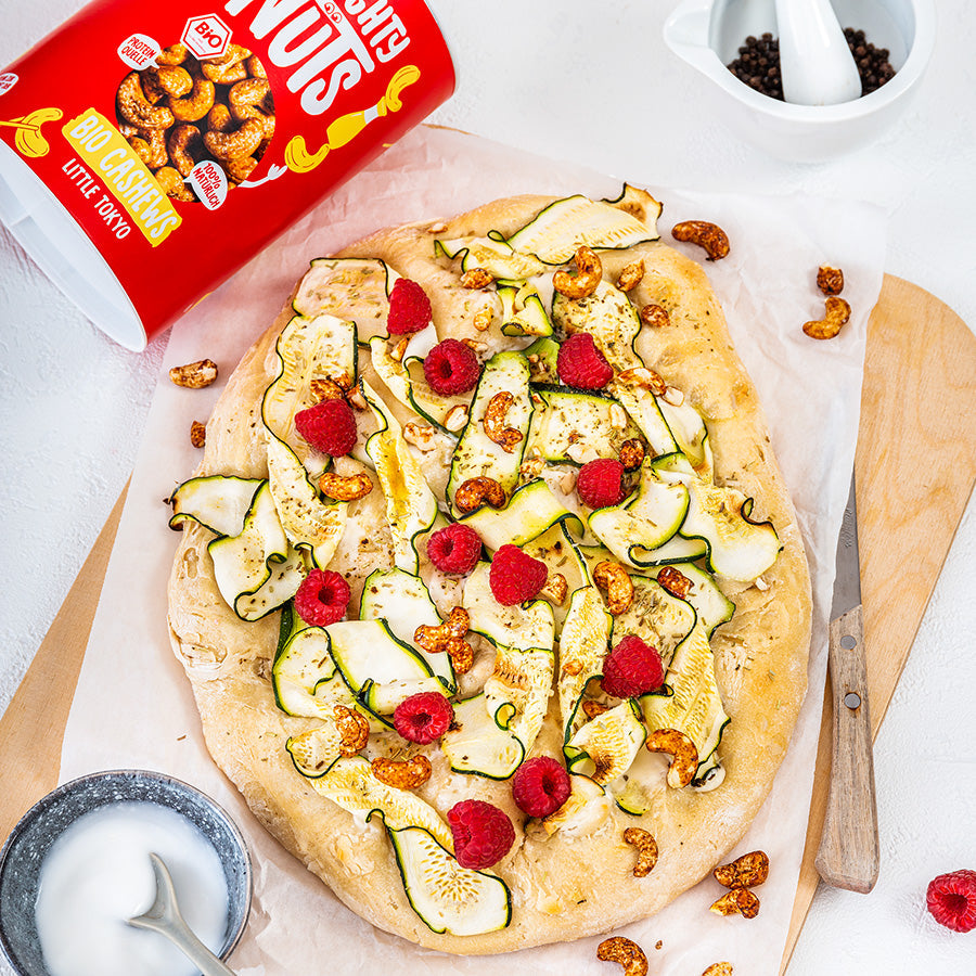 Zucchini Himbeer Flammkuchen mit Cashews Little Tokyo